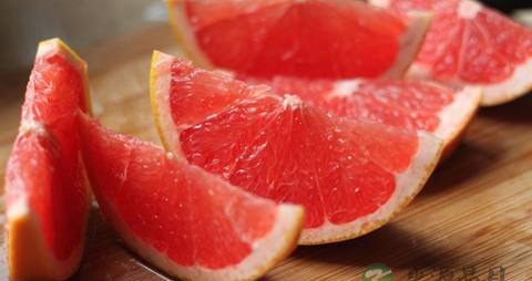 红西柚怎么吃不苦 红西柚怎么吃不苦