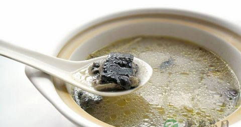 乌鸡和什么煲汤对补气好