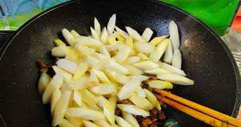 白笋的吃法_哪些人不能吃白笋