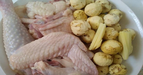 板栗炖鸡汤的功效 板栗炖鸡汤的功效