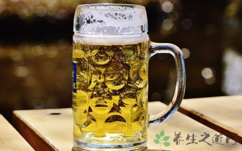 啤酒能洗脸吗 啤酒能洗脸吗