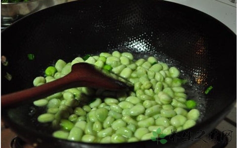 蚕豆怎么煮不会发黑