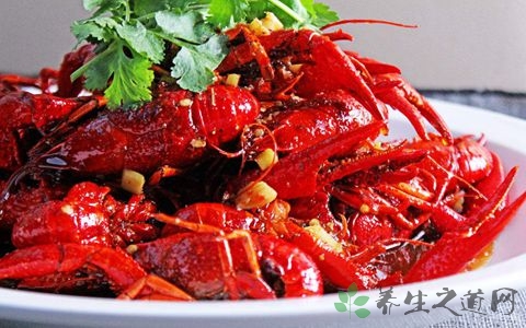 小龙虾的正确吃法 小龙虾的正确吃法