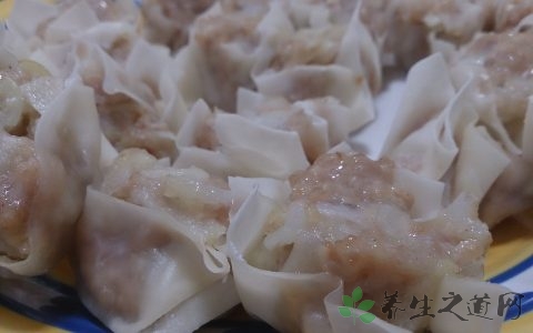 饺子馅要不要先炒熟 饺子馅要不要先炒熟