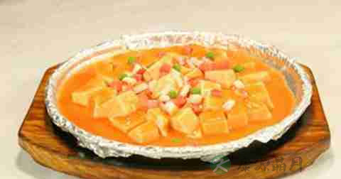 蟹黄豆腐什么时候放调料