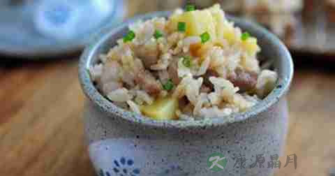 做洋芋焖饭放什么调料