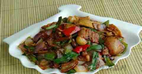 回锅肉什么时候放调料