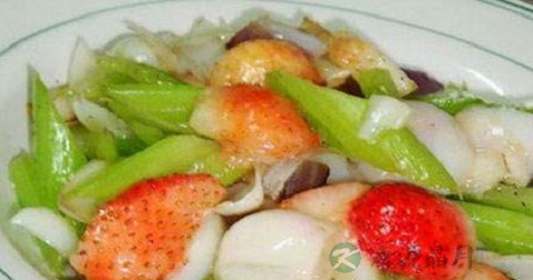 西芹百合草莓炒腊肉什么时候放调料