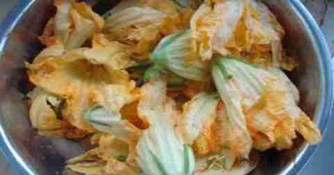 南瓜花饼什么时候放调料