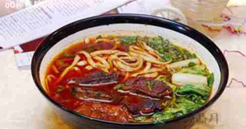 红烧牛肉面什么时候放调料