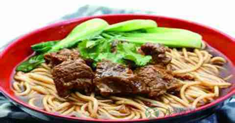 红烧牛肉面什么时候放调料