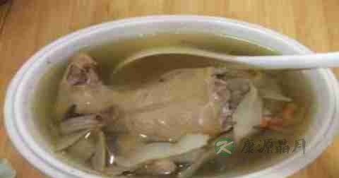 清炖鸽子汤的营养价值