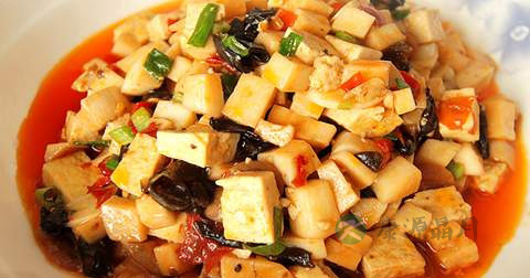 做鸡腿菇炒豆腐放什么调料