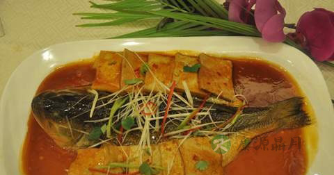 豆腐烧鲈鱼什么时候放调料