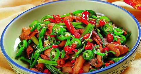 农家小炒肉什么时候放调料