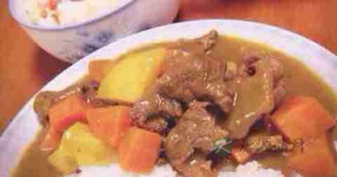 牛肉咖喱饭什么时候放调料