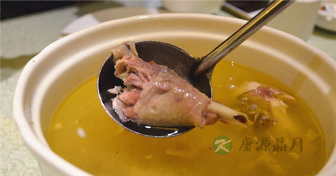 炖鸡汤用什么鸡好