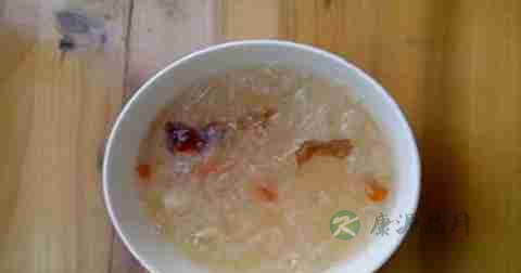 红枣银耳莲子羹的营养价值