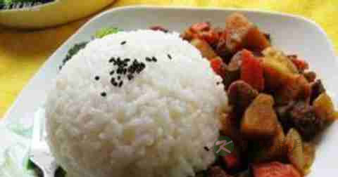 牛肉咖喱饭什么时候放调料