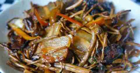 做茶树菇炒腊肉放什么调料