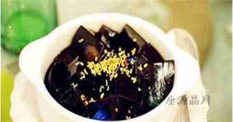 龟苓膏什么时候放调料